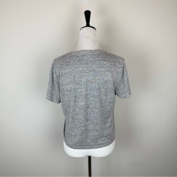 Abercrombie & Fitch Women’s Gray V-Neck Short Sleeve Logo Crop Top Size L - Picture 3 of 6